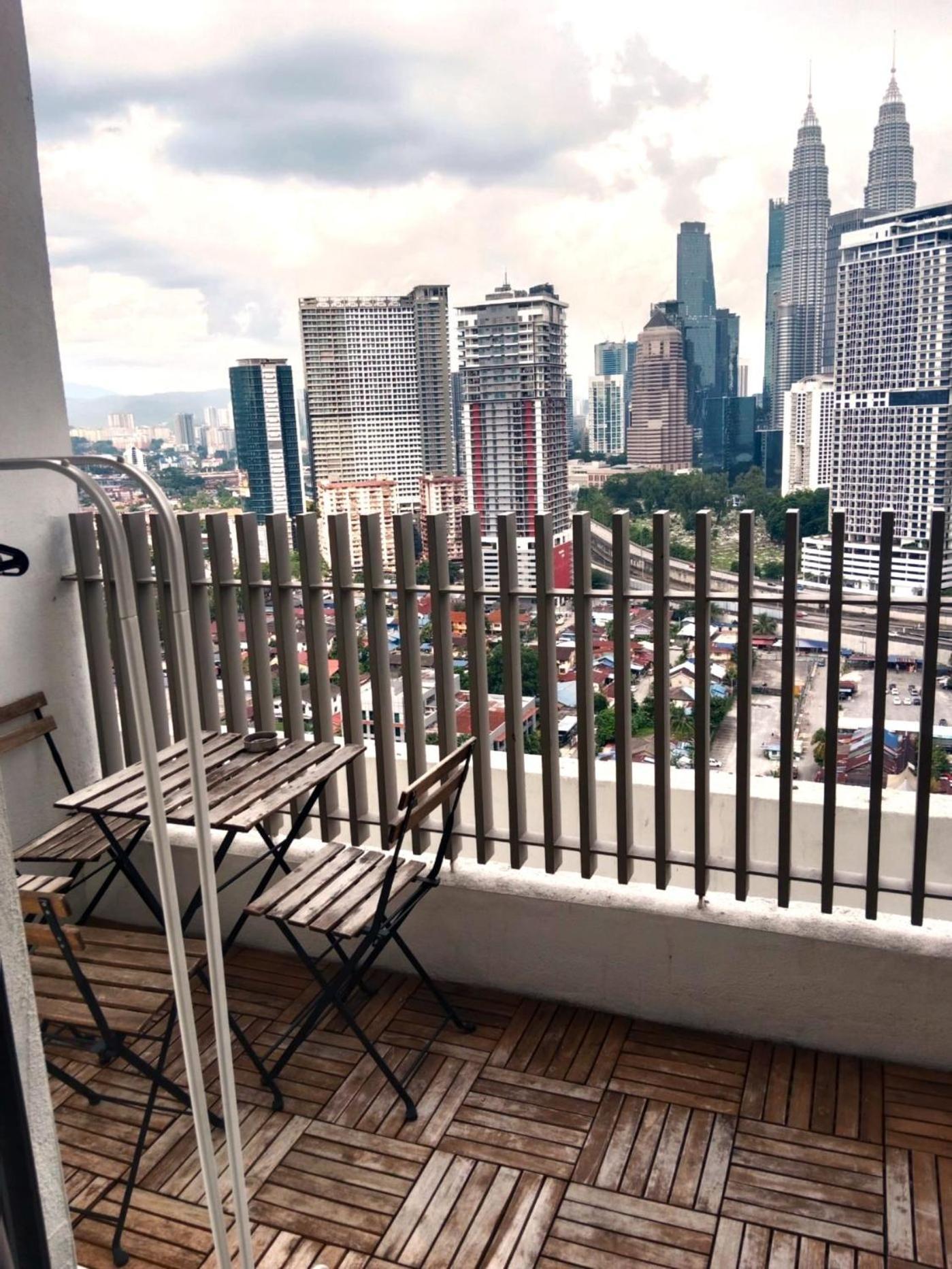 Apartamento The Colony Klcc View By Nzv Kuala Lumpur Exterior foto
