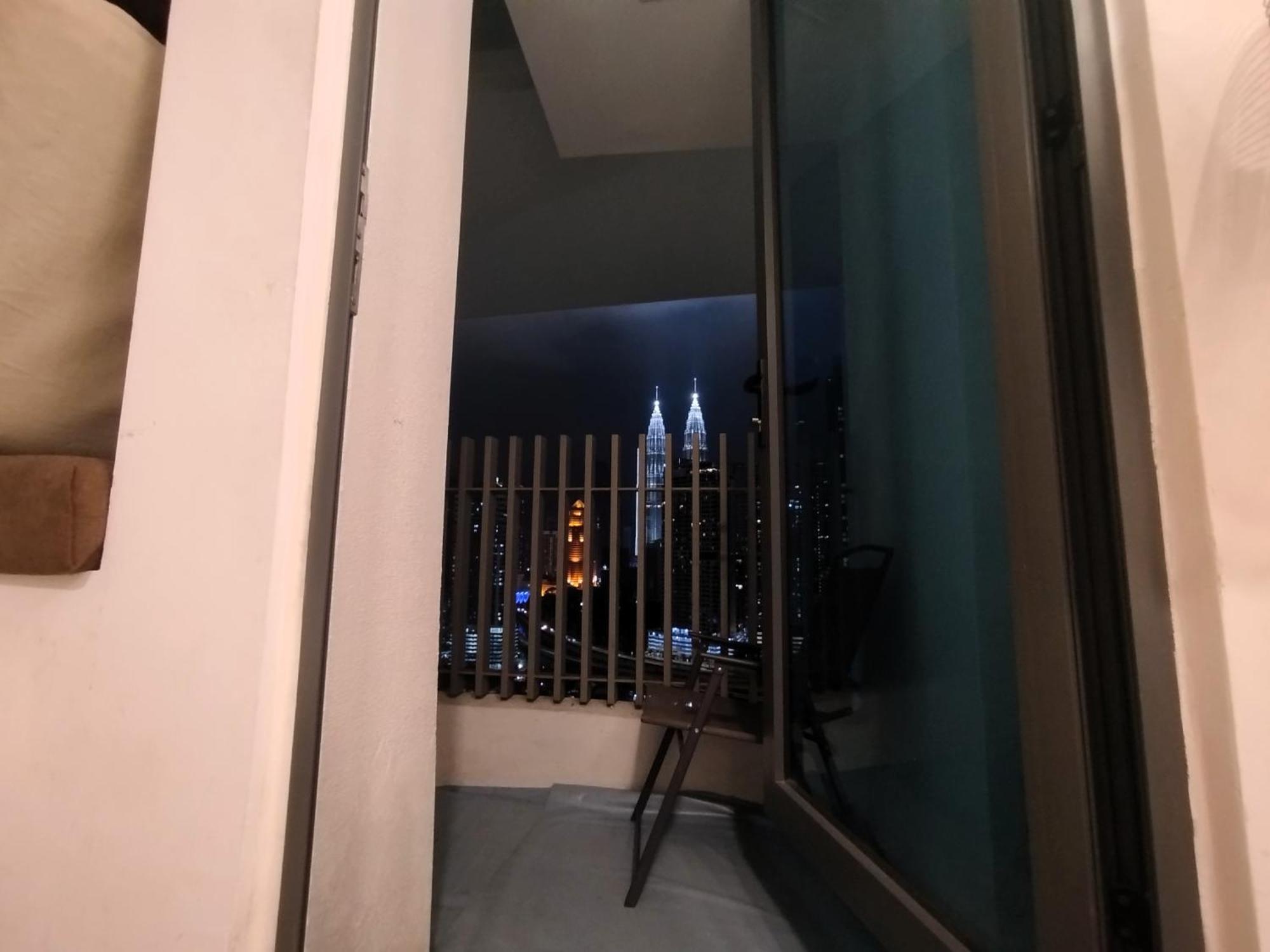 Apartamento The Colony Klcc View By Nzv Kuala Lumpur Exterior foto