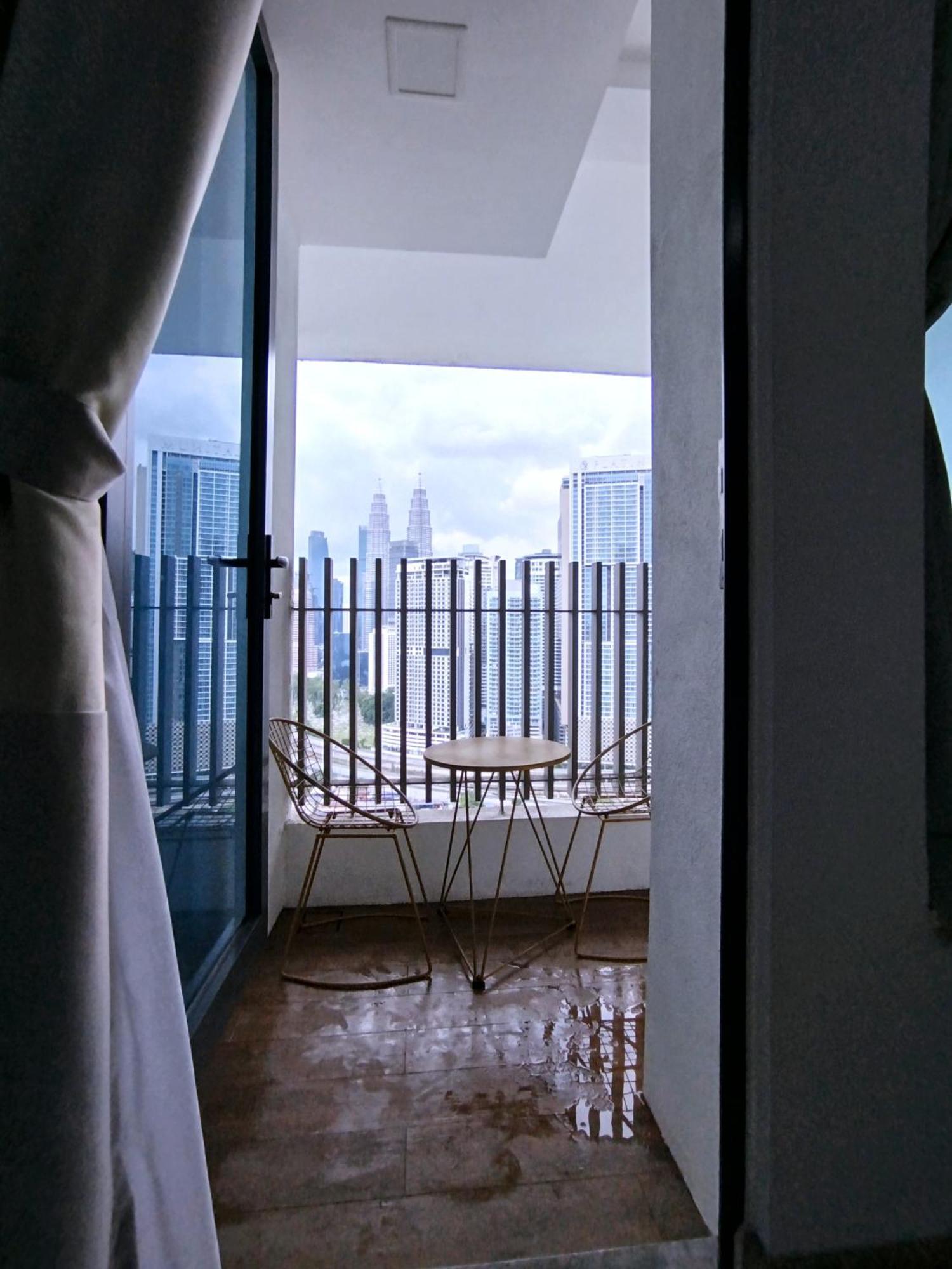 Apartamento The Colony Klcc View By Nzv Kuala Lumpur Exterior foto